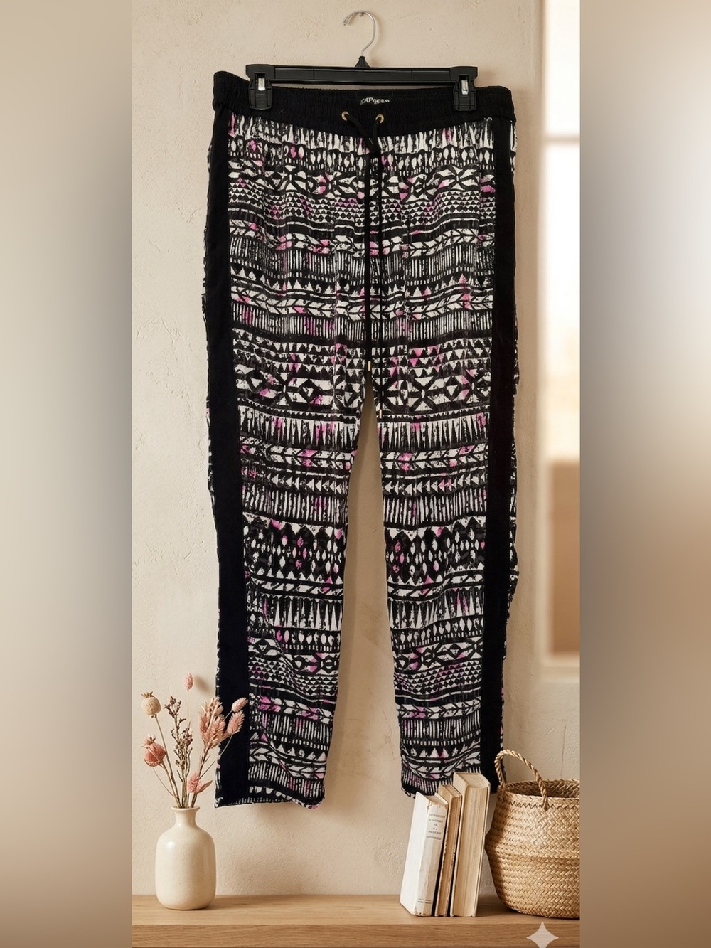 Express Black & White Pants with Pink Accent Pattern